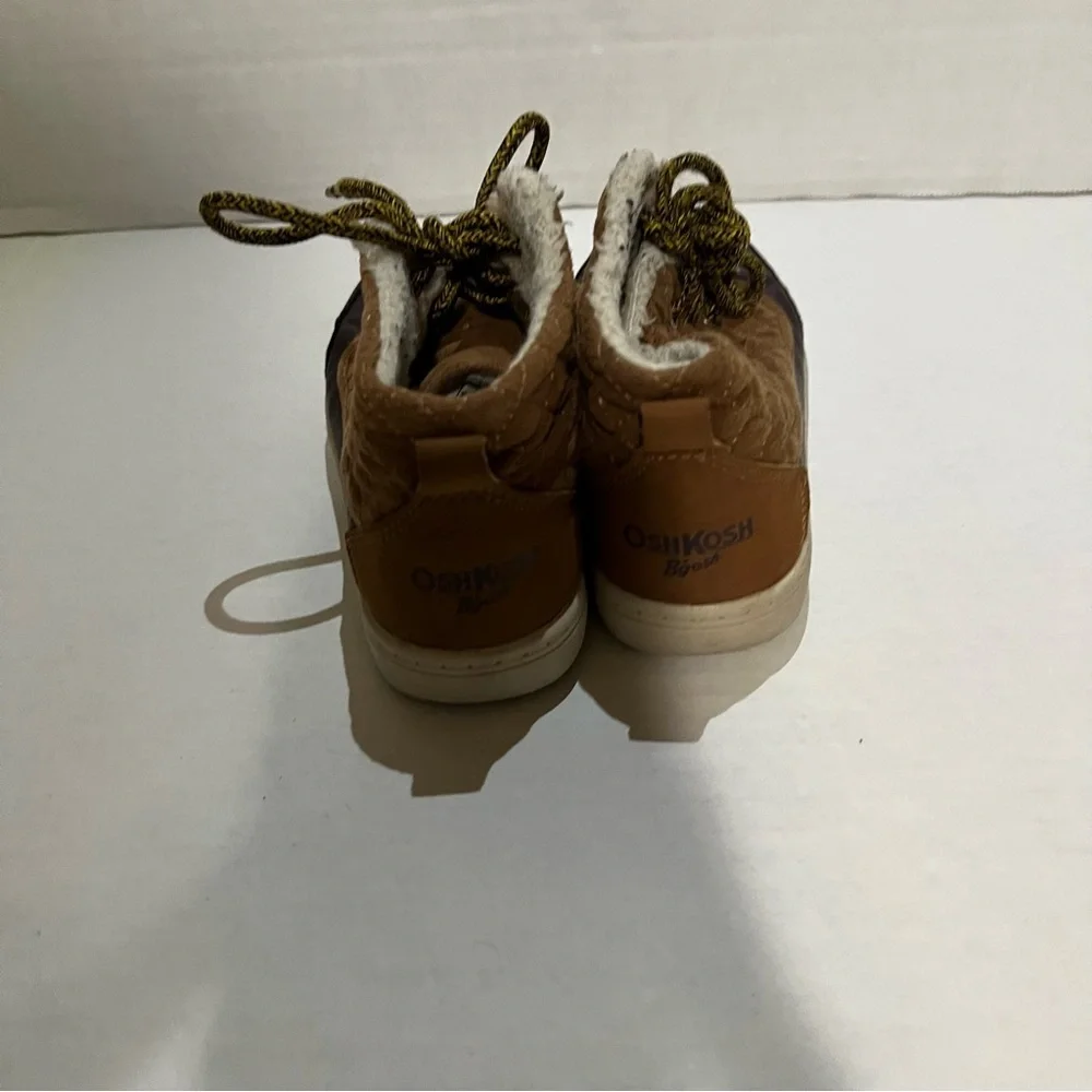 OshKosh B’gosh Toddler Duck Boots Sherpa Lined Lace Up Brown size 11‎